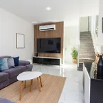 Serenity 03 House By Ici Vila