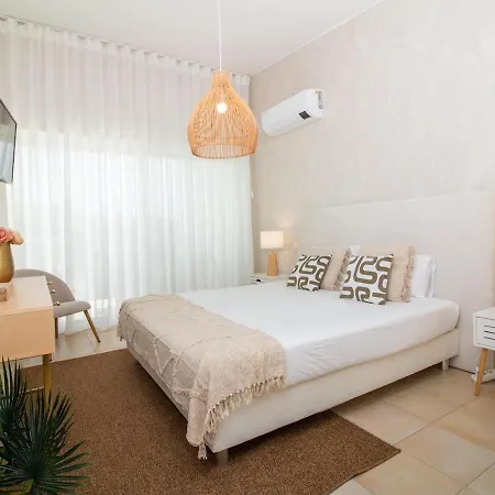 Serenity 03 House By Ici Αλμπουφέιρα